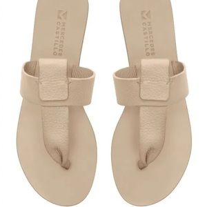 Mercedes Castillo Tanna Stone Colored Leather Sandal Sz 10 EUC